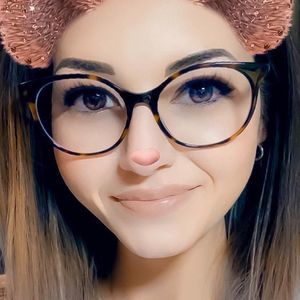 Meet your Posher, Candace